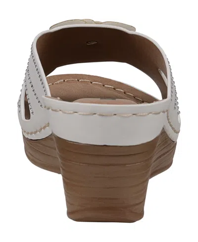 Gc Shoes Women's Fiora Floral Wedge Sandals In White