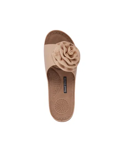 Gc Shoes Women's Honey Flower Rosette Flat Sandals In Natural