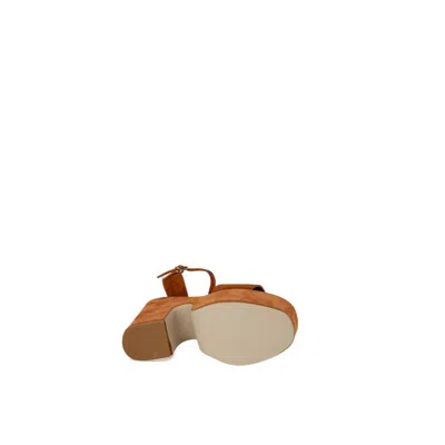 Guess Brown Suede Pump In Brown