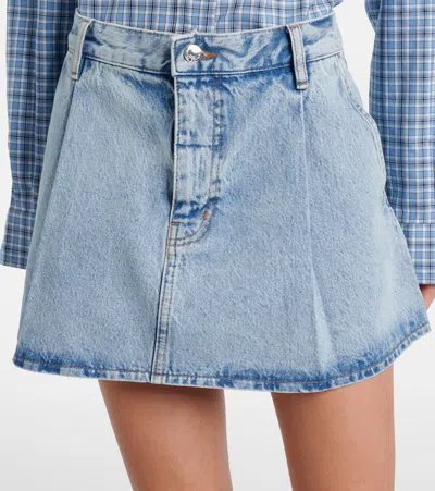 Frame Pleated Denim Mini Skirt In Outlaw In Blue