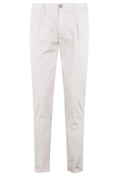 Re-hash Mucha Elastico Con Pinces In Mastice