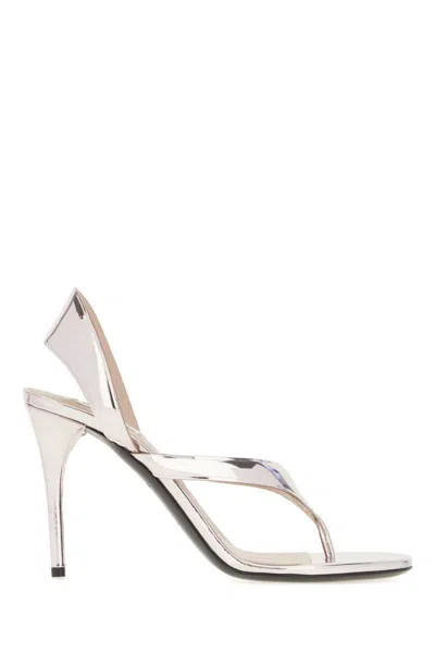 Alaïa Tong Metallic Leather Sandals In Blush Argent