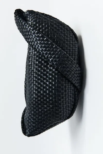 St Agni Lattice Weave Crescent Bag In Black
