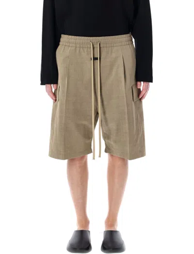 Fear Of God Utility Cargo Pocket Elastic Waist Shorts In Beige