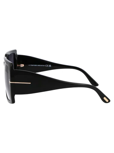 Tom Ford Squared Sunglasses Ft0921 01 B In 01b Nero Lucido / Fumo Grad