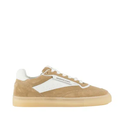 Copenhagen Beige Leather Sneakers With Unique Heel Detail In Beige, White
