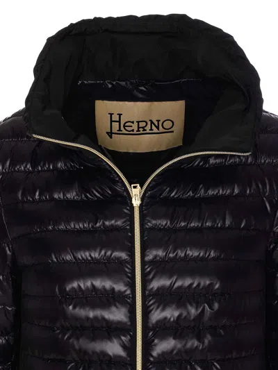 Herno Sleek Hooded Puffer Jacket With Goose Down Insulation And Zip Closure In Black