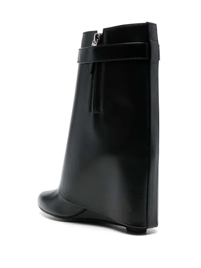 Givenchy Shark Lock Biker Ankle Boots In Leather And Shearling In Negro