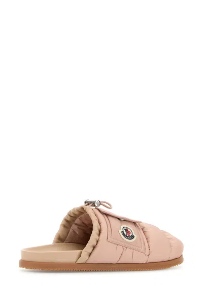 Moncler Mon Pocket Slippers With Soft Padded Design And Logo Patch