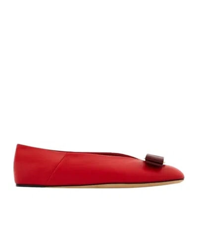 Ferragamo Vanna Bow Detail Flat Sole Ballerina In Red