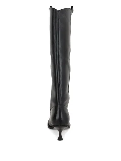 Vaquera Kitten Heel Cowboy Boot In Black