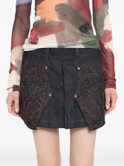 刺绣拼接百褶牛仔半身裙