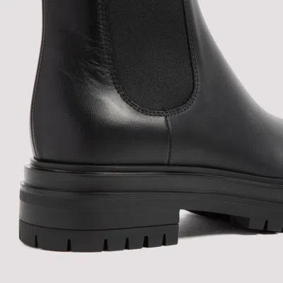 Gianvito Rossi Chester Leather Chelsea Boots In Black