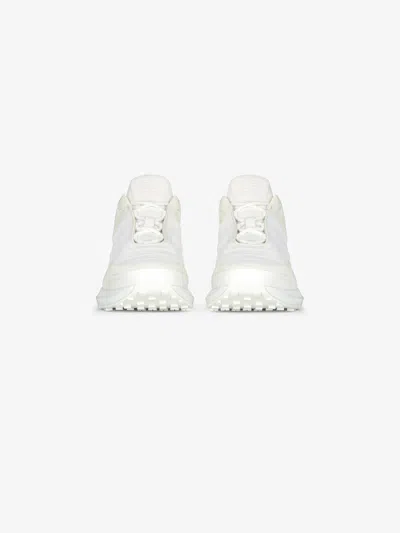 Givenchy Gv1 Light Sneakers In White