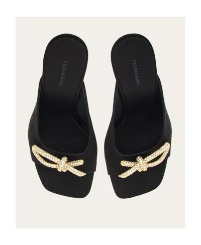 Ferragamo Elegant Satin Flats With 10.5 Cm Heel For Women In Black