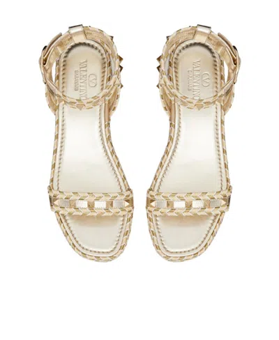 Valentino Garavani Rockstud 45 Rope & Leather Wedge Sandal In Natural/ivory/gold/platinum