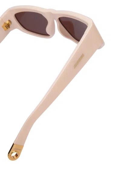 Jacquemus Rectangular Frame Sunglasses Dark Lenses In Red