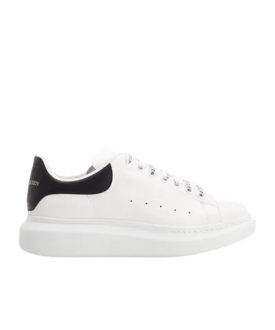 Alexander Mcqueen White And Black Low-top Sneakers With Chunky Sole And Contrasting Heel Tab In Leather Man In White