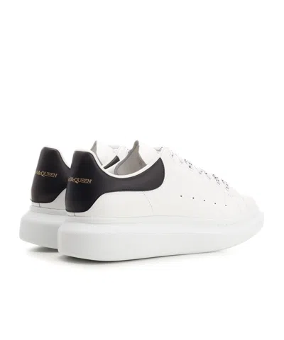 Alexander Mcqueen White And Black Low-top Sneakers With Chunky Sole And Contrasting Heel Tab In Leather Man In White