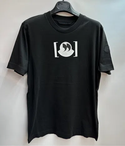 Moncler Graphic Print Crew Neck Short Sleeve T-shirt In Black