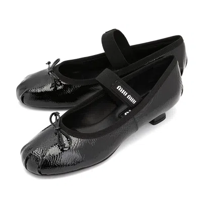 Miu Miu Ballerinas Mit Logo-intarsie In Schwarz
