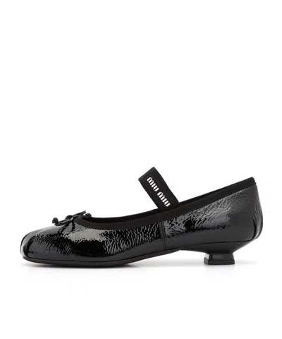 Miu Miu Ballerinas Mit Logo-intarsie In Schwarz