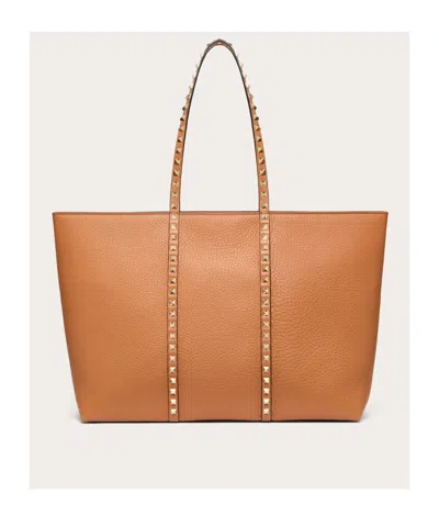 Valentino Garavani Rockstud Shoulder Bag In Almond Beige