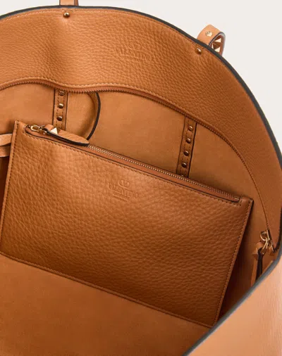 Valentino Garavani Rockstud Shoulder Bag In Almond Beige