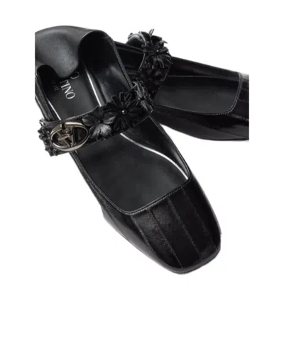 Valentino Garavani Leather Locker Ballerina Flats In Black