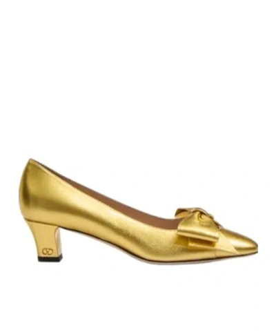 Valentino Garavani Bowow Pumps In Laminated Nappa 45mm Woman Gold 39.5