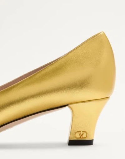 Valentino Garavani Bowow Pumps In Laminated Nappa 45mm Woman Gold 39.5