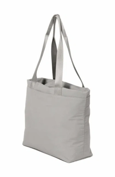 Baggallini Swift Tote In B-lite Silver Sand