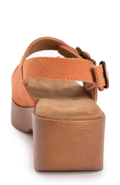 Muk Luks Womens Calliope Wedge Sandals In Coral Suede