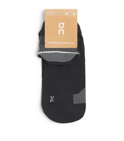 On Performance Run Low Socks In Black