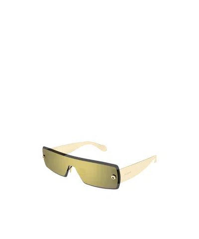 Alaïa Aa0083s Rectangular Shield Sunglasses With Translucent Temples In Green
