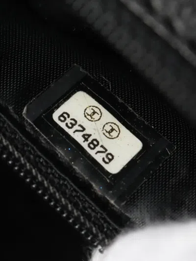 Pre-owned Chanel 2000-2002 Matelasse Handbag In Black