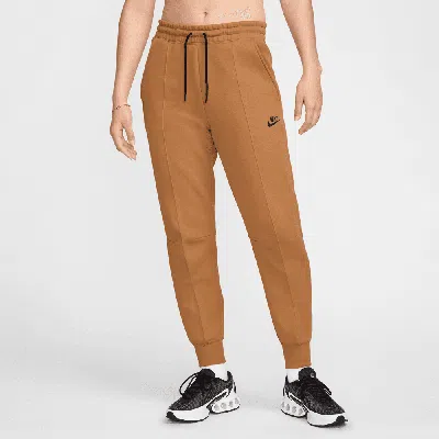 Greenline Gear Nike Sportswear Tech Fleece (fb8330-224, Flax/black) Size Small In Brown