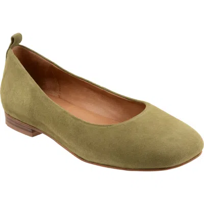Softwalk ® Kiris Flat In Olive Suede