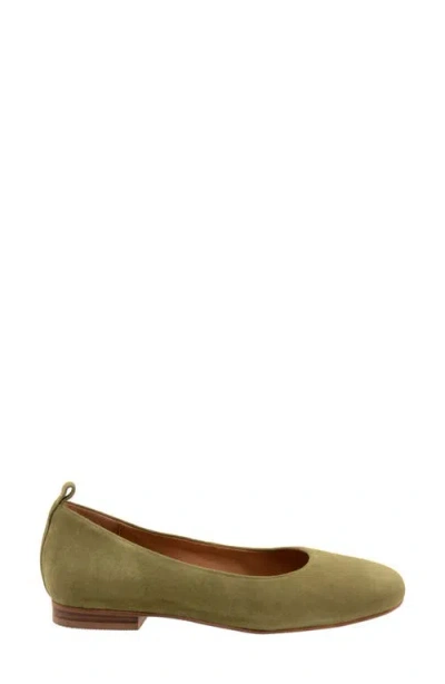 Softwalk ® Kiris Flat In Olive Suede