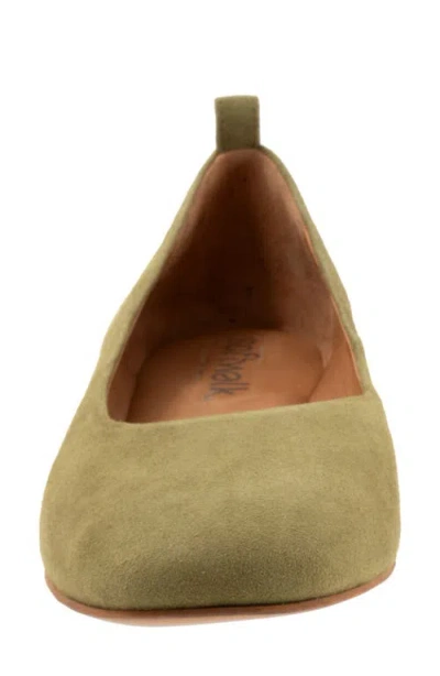 Softwalk ® Kiris Flat In Olive Suede