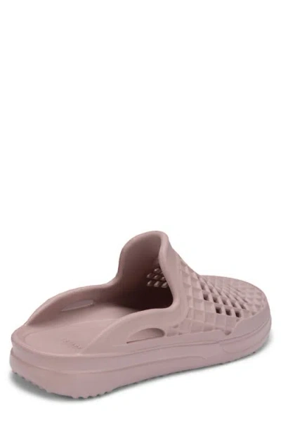Lusso Cloud Scenario Perforated Clog In Mauve