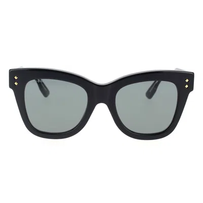 Gucci Cat Eye-frame Tinted Sunglasses In Black