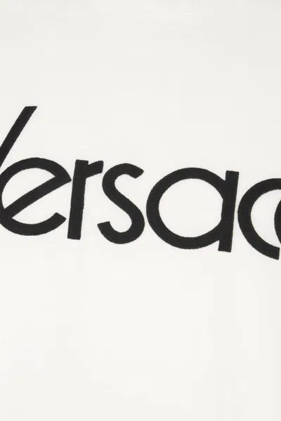 Versace White Crewneck T-shirt With Logo Lettering Print In Cotton Man In Optical White