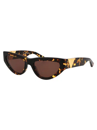 Bottega Veneta Tortoiseshell Pointed Cat-eye Sunglasses In Brown