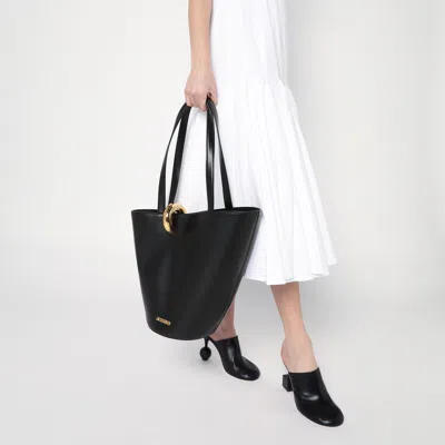 Jacquemus The Medium Bambola Asymmetric Leather Bucket Bag In Black