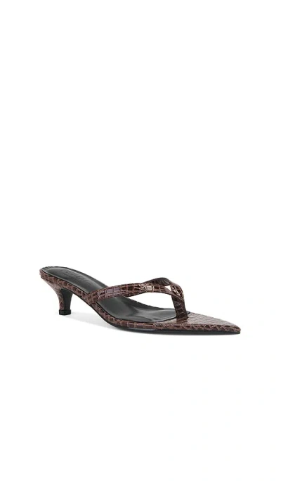 Femme La Ginza Thong Slipper In Brown