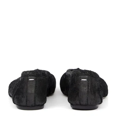 Maison Margiela Split Toe Textured Finish Ballerina Shoes In Black