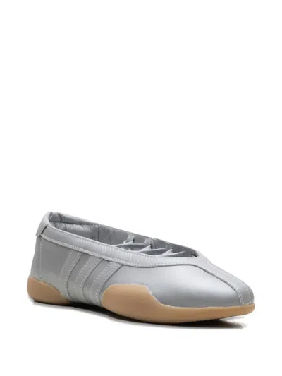 Adidas Originals Taekwondo Mei Dancers In Grey