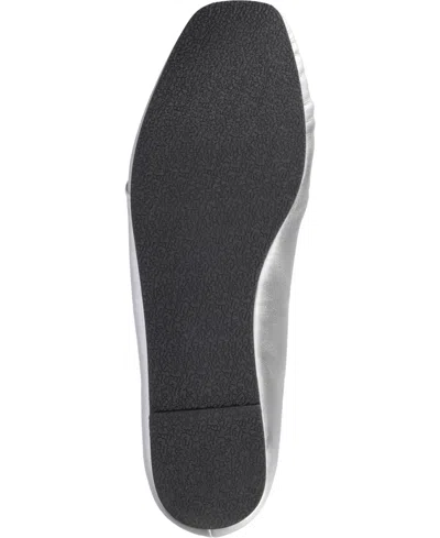 Journee Collection Women's Callee Keyhole Ballet Flats In Silver