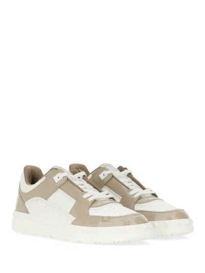 Valentino Garavani Freedots Leather Sneakers In Nude